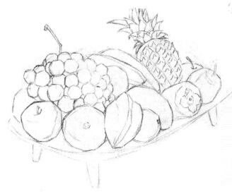 水果拼盘的素描画法步骤03，画线稿