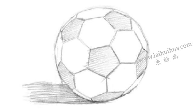 足球的素描画法步骤06