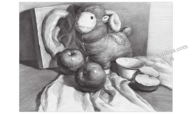 毛绒娃娃与水果组合素描画