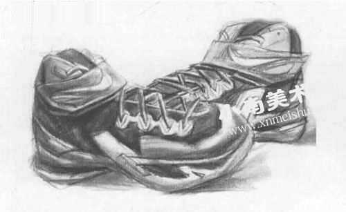 运动鞋素描画法绘制步骤图示05
