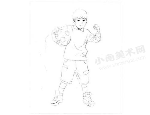 抱着足球的男孩素描画法步骤图示01